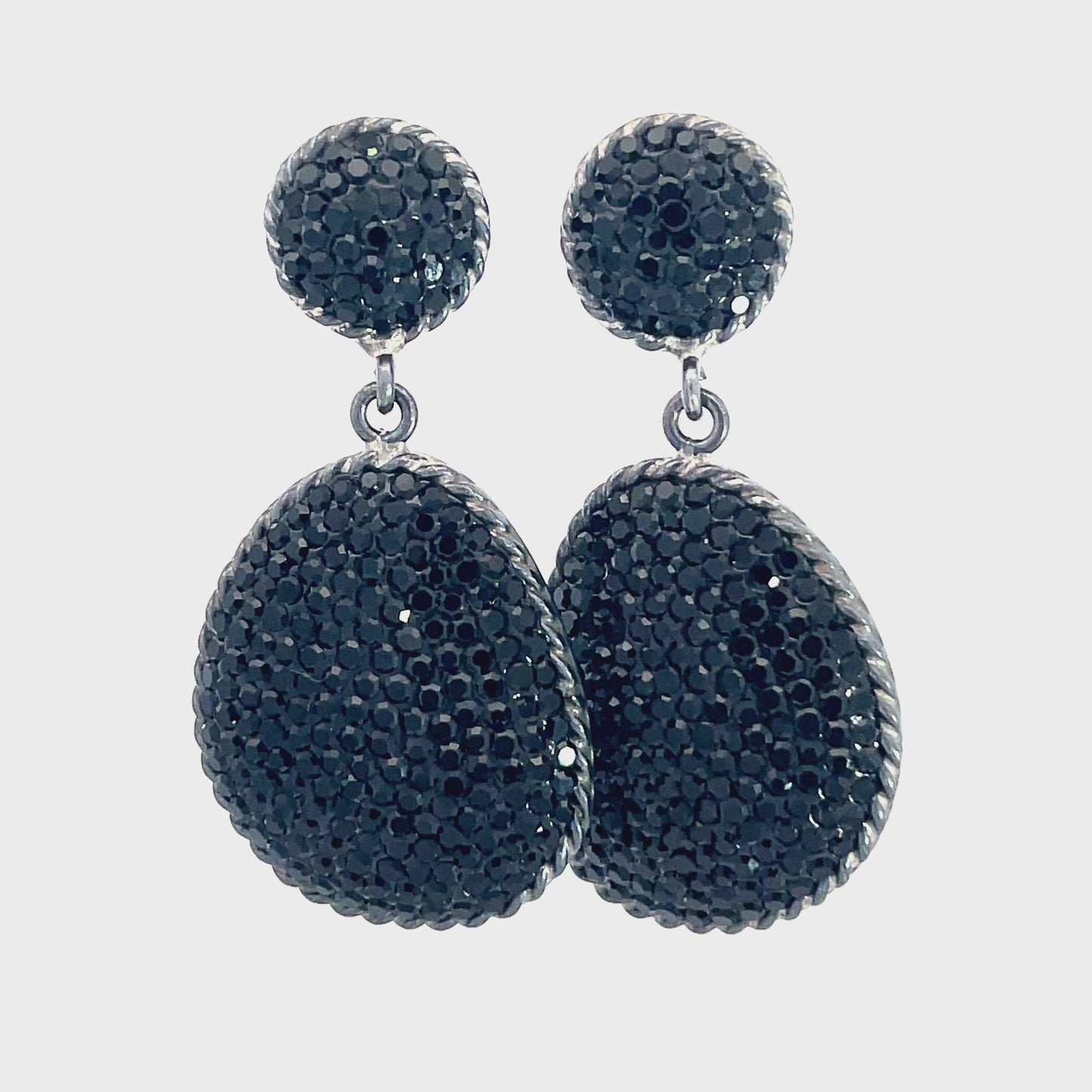 Load and play video in Gallery viewer, Oval Teardrop Black Crystal 925 Sterling Silver Drop Earring
 Born To Glam
